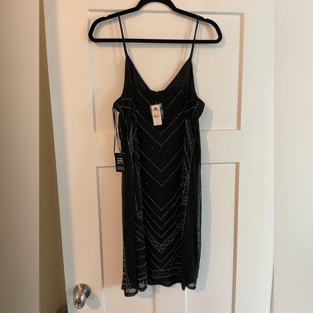 Dress - Picture 4 of 4
